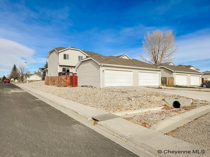 Property Photo: 5001 Sunny Ridge Ln WY 82009