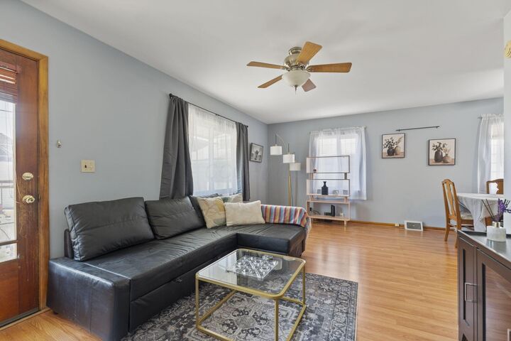 Property Photo: 422 E Whittier Street OH 43206
