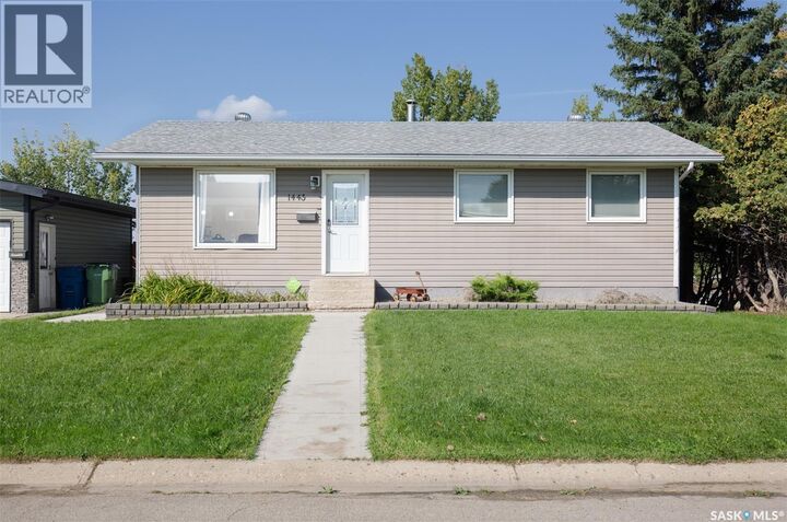 1443 Sioux Crescent SW  Moose Jaw SK S6H 7C8 photo