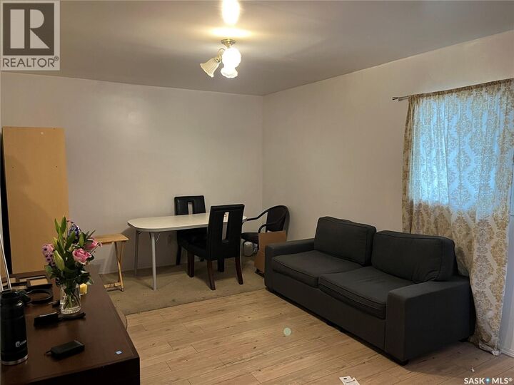 Property Photo:  345 19th Street E  SK S6V 1J8 