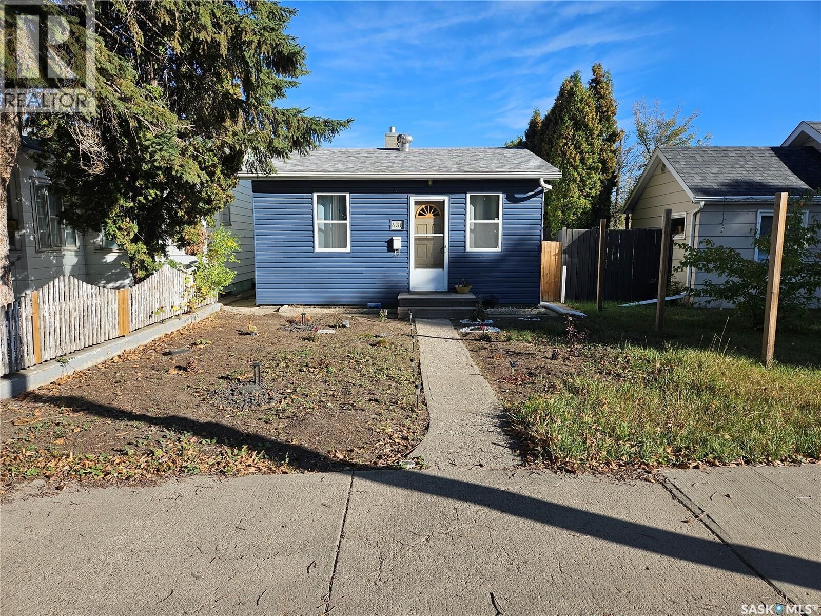 Property Photo:  436 Iroquois Street W  SK S6H 5B3 
