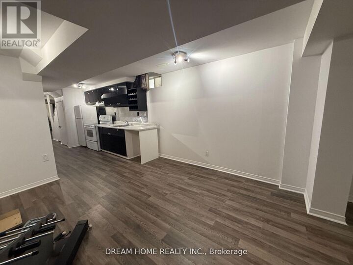 Property Photo:  264 Stonebridge Drive Bsmt  ON L6C 2X5 