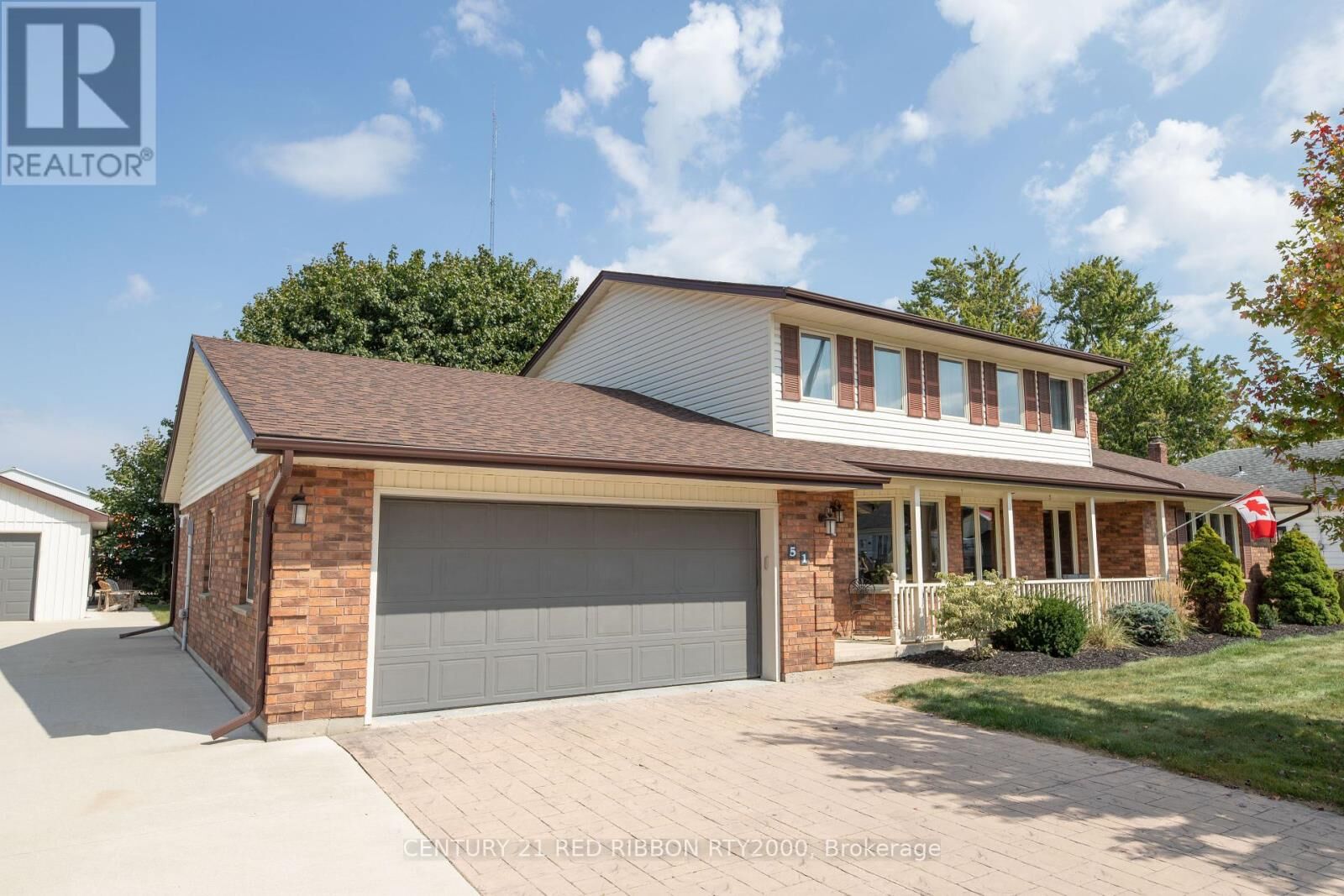 Property Photo:  51 Queen Street  ON N7G 2H5 