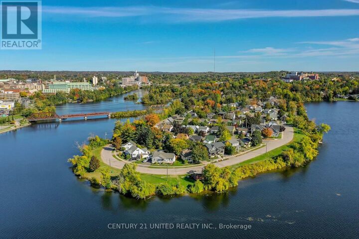 57 Edgewater Boulevard  Peterborough (Ashburnham Ward 4) ON K9H 1A4 photo