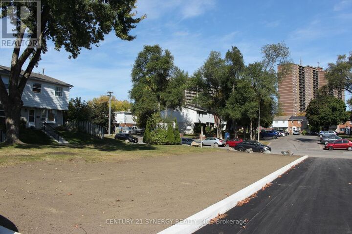 Property Photo:  Pl23 C1 Hochelaga Street  ON K1K 2E9 