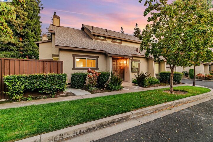 Property Photo:  36004 Vallee Ter  CA 94536 