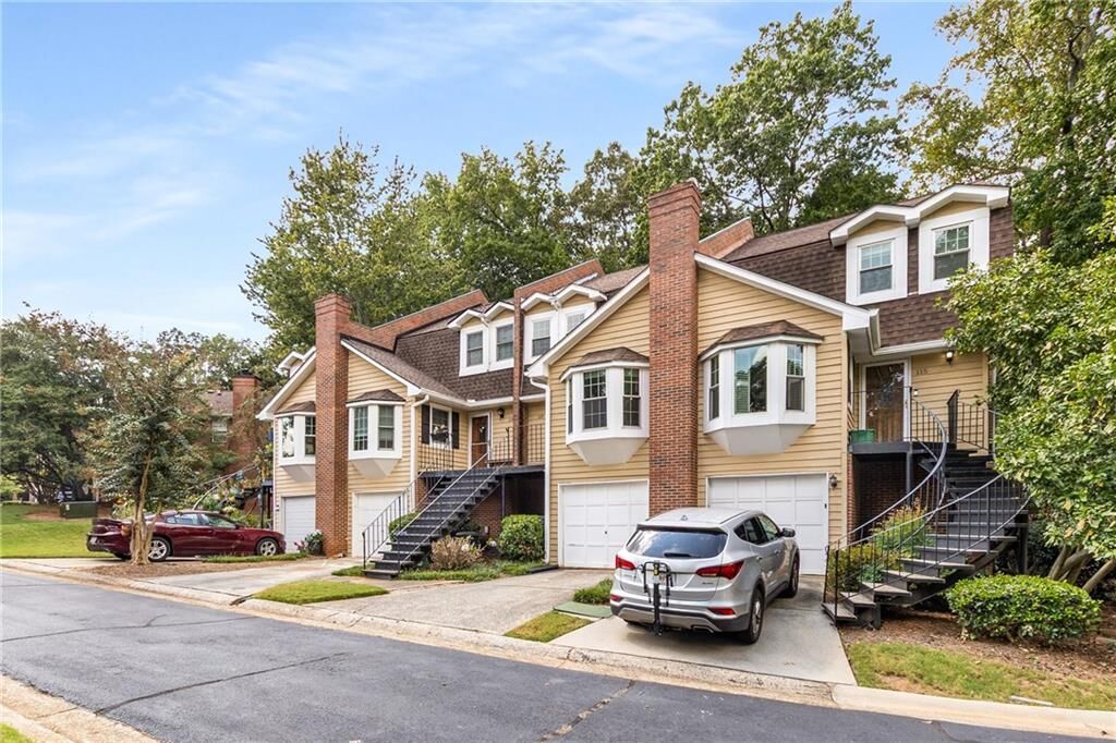 Property Photo:  117 Woodbury Place  GA 30030