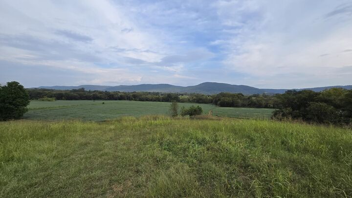 Property Photo: 50 Upper East Valley Road TN 37367