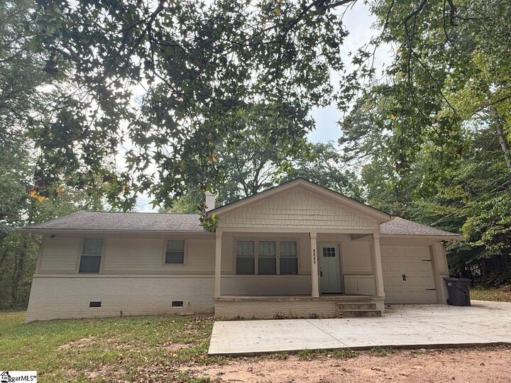 Property Photo:  6520 Augusta Road  SC 29605 