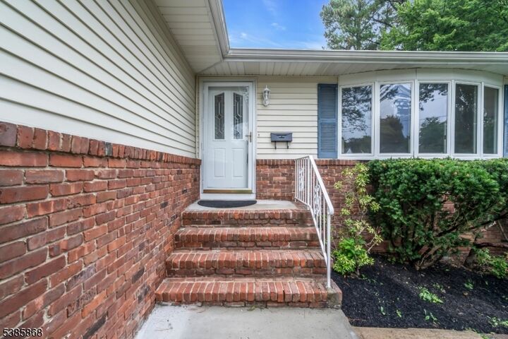 Property Photo:  117 Warwick Cir  NJ 07081 