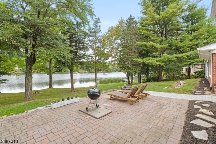 Property Photo:  174 Kitchell Lake Dr  NJ 07480 