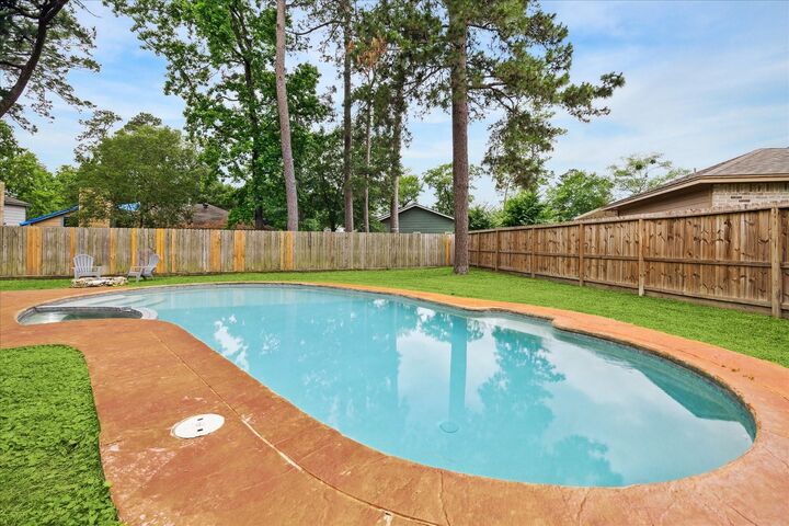 Property Photo:  7811 Ashwell Court  TX 77389 