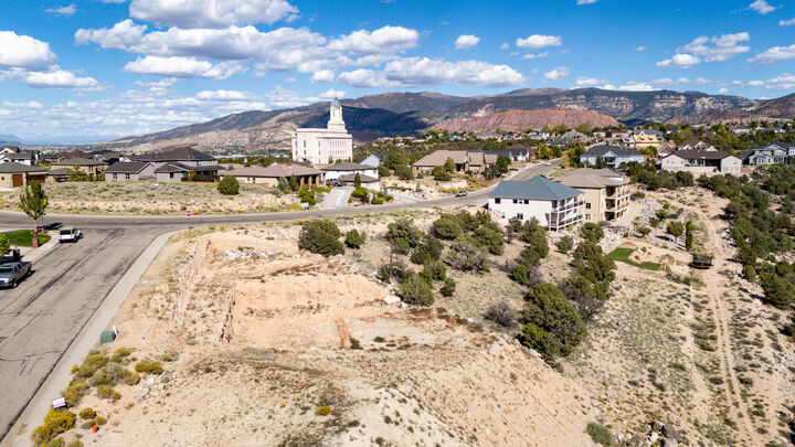 Property Photo:  387 S Carmel Ridge Circle  UT 84720 