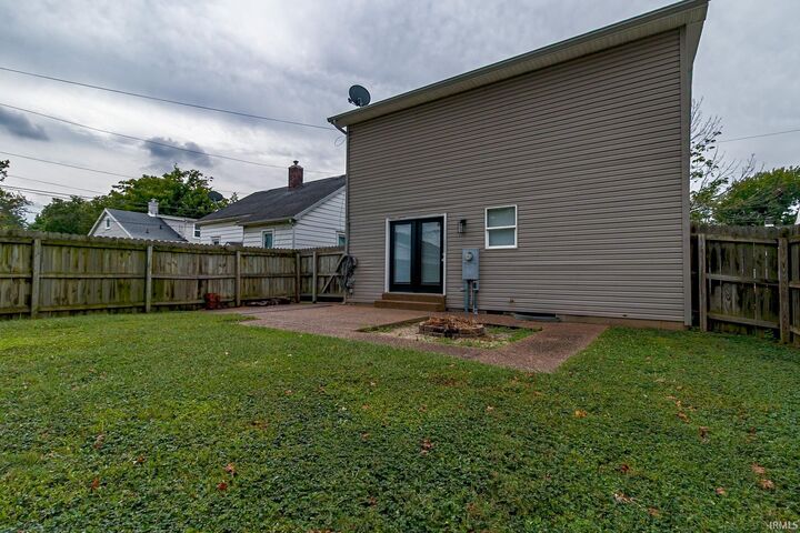 Property Photo:  308 S Welworth Avenue  IN 47714 