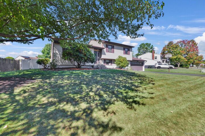 Property Photo: 8 Winchester Way NY 10992