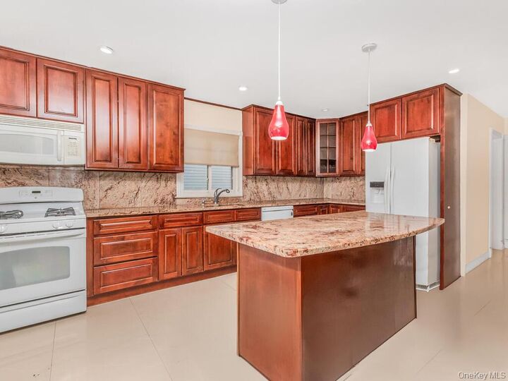 2398 Centre Avenue  Bellmore NY 11710 photo