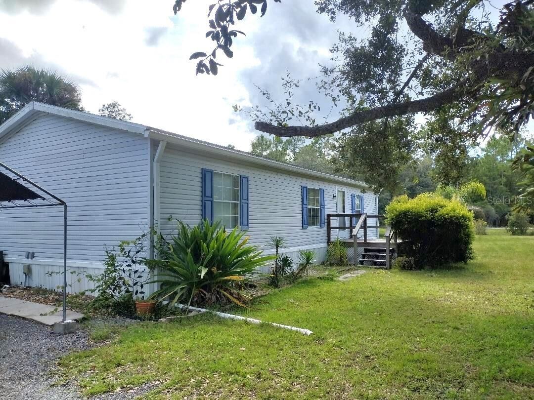 Property Photo: 5952 Elm Avenue FL 32110