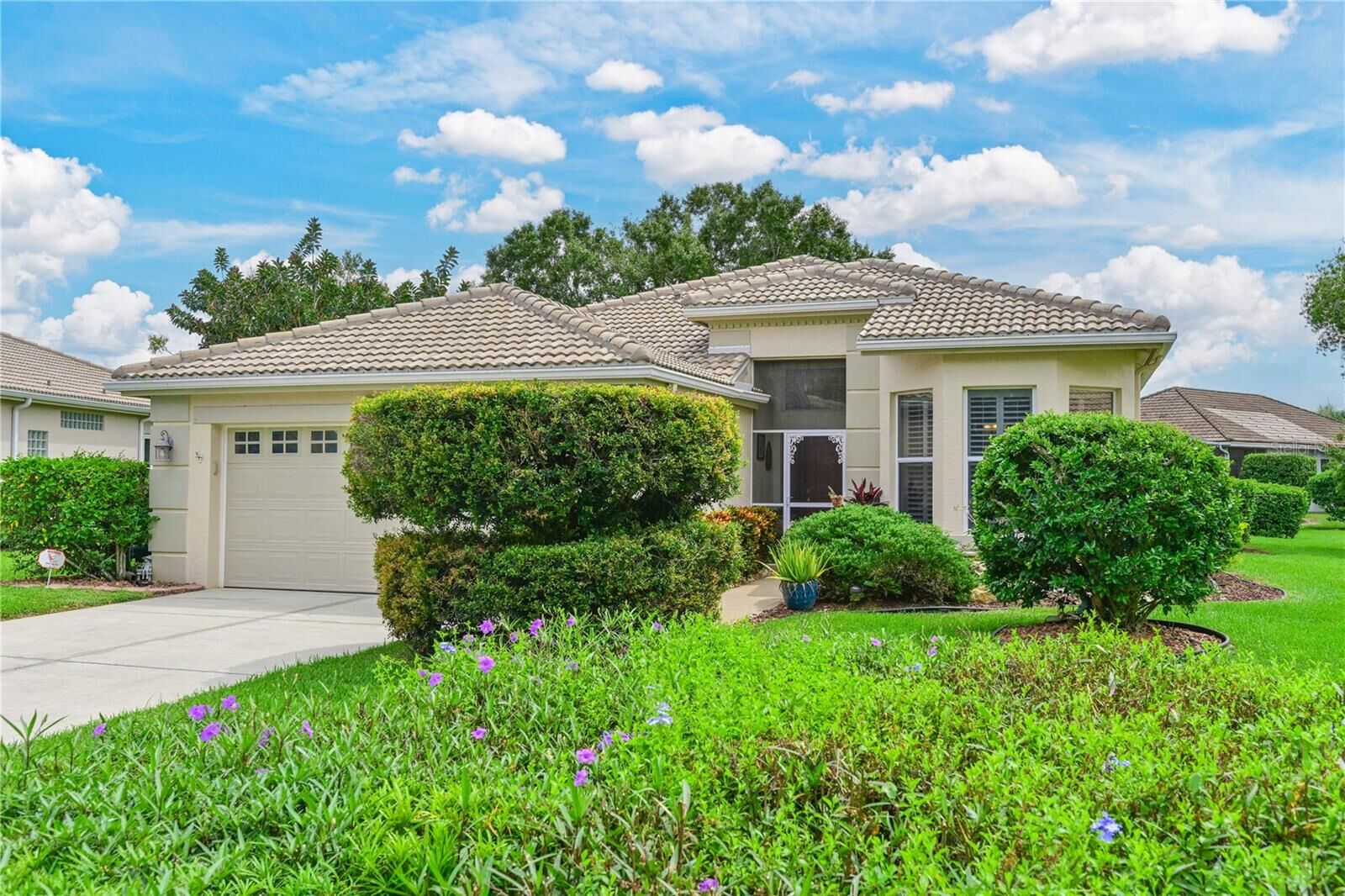 Property Photo:  5811 White Oak Bayou Court  FL 34203 