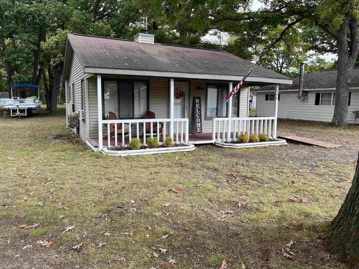 Property Photo:  106 Lakeview  MI 48629 