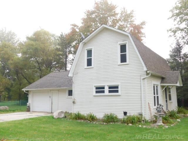 Property Photo:  401 E Mill Street  MI 48014 
