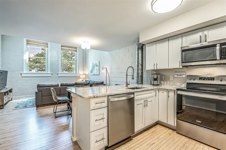 Property Photo:  223 E Ann Street 6  MI 48104 