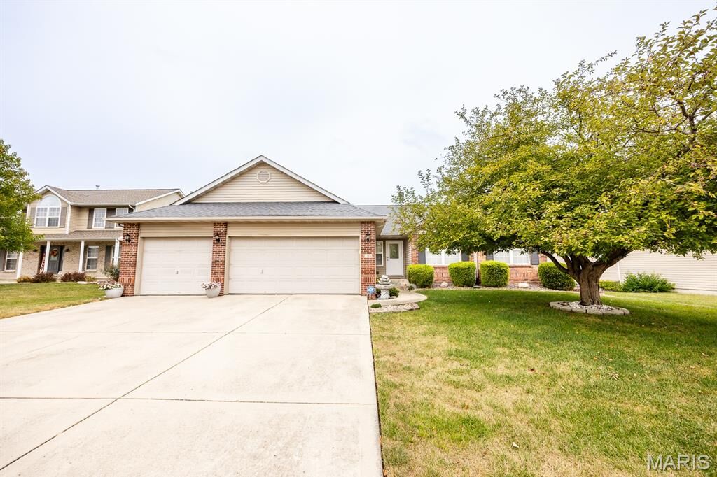 Property Photo:  109 Sunnybrooke  IL 62294