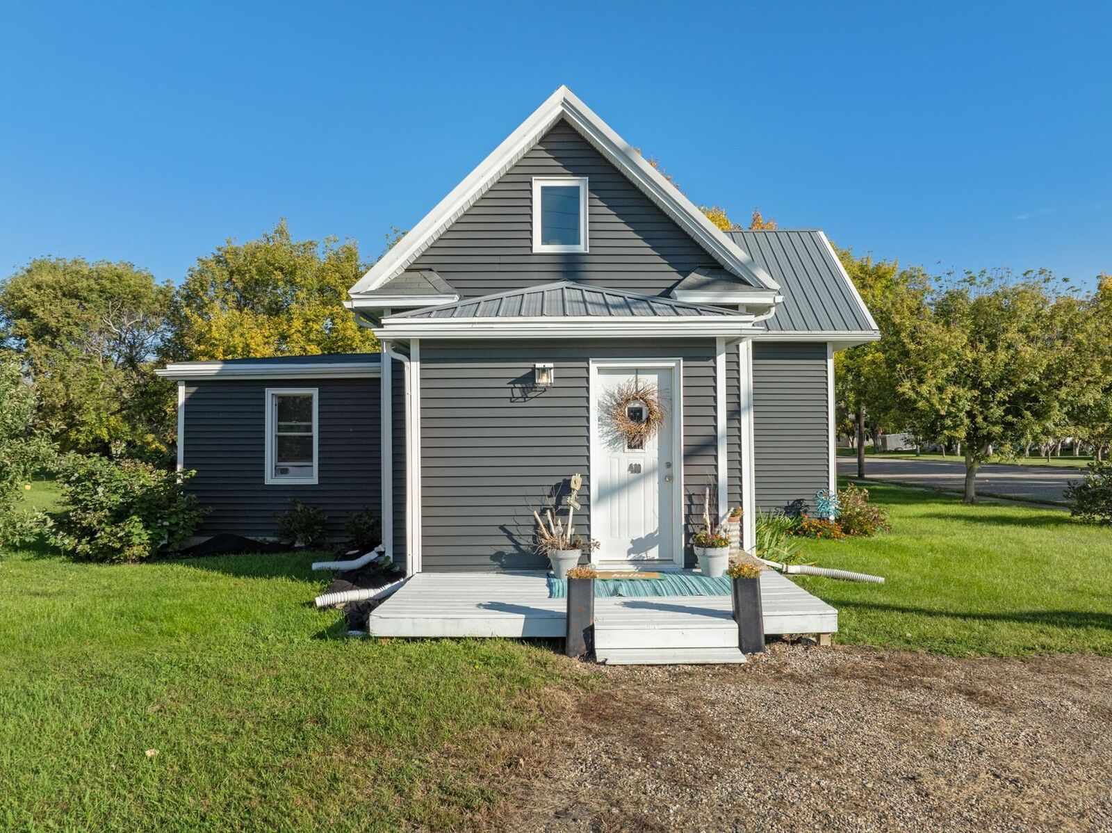 Property Photo:  410 Libbie Street  ND 58762 