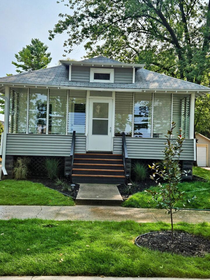 824 Waverly Avenue  Grand Haven MI 49417 photo