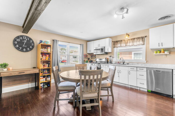 Property Photo:  11325 S Homan Avenue  IL 60655 