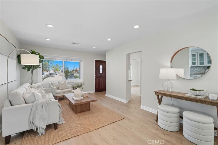 Property Photo:  2040 W 154th Street  CA 90249 