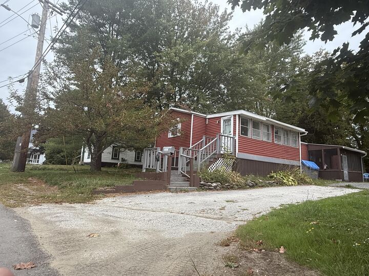 5 South Street  Newport ME 04953 photo