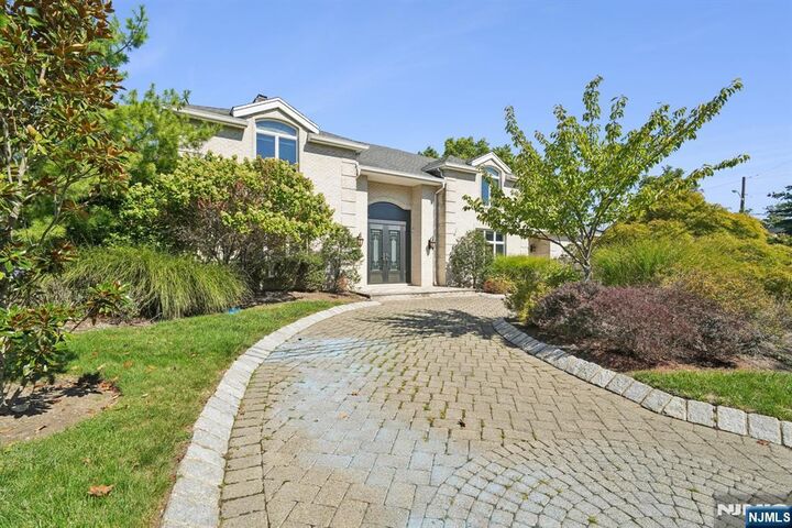 Property Photo:  32 Laurie Drive  NJ 07632 