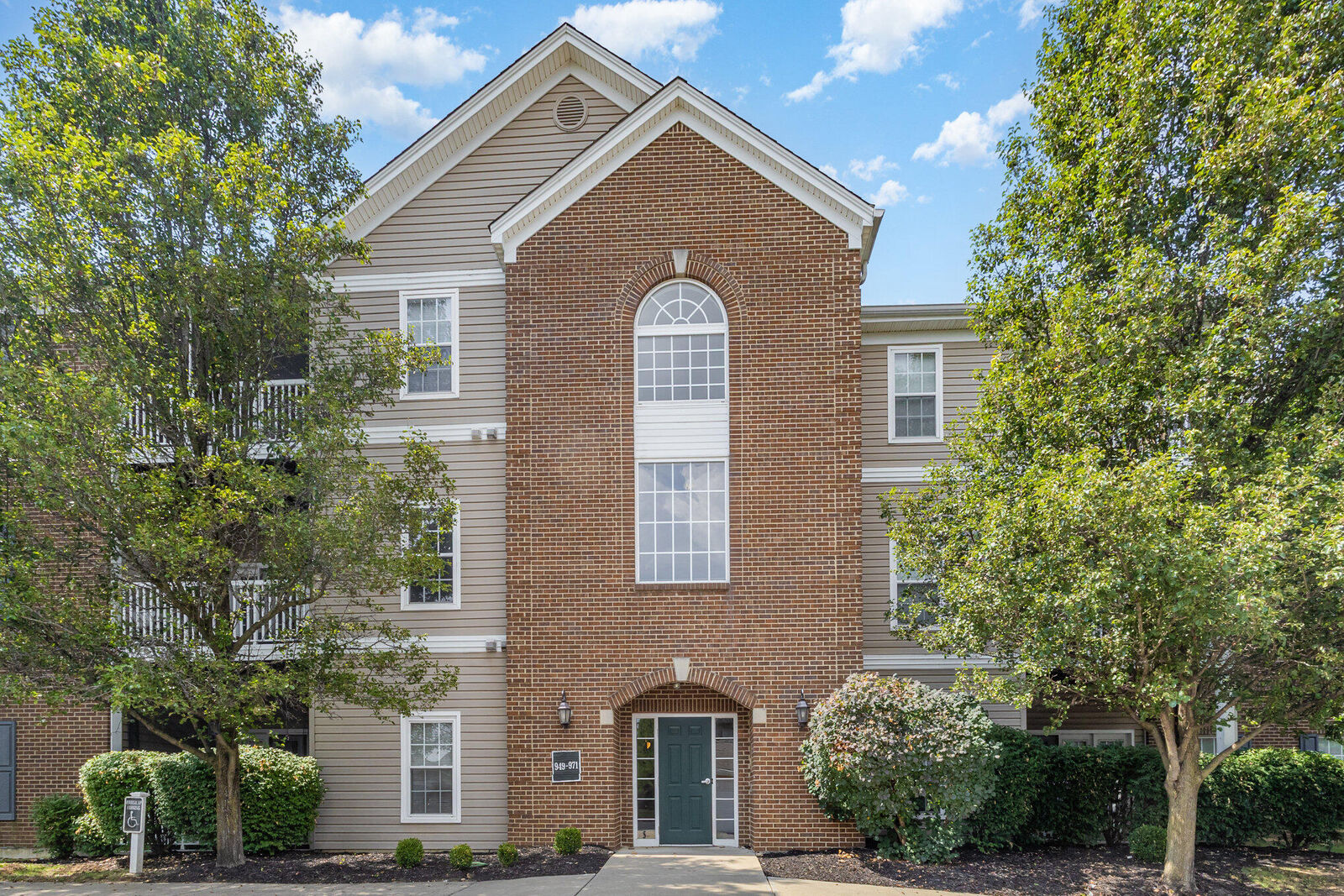 Property Photo:  961 Mistflower Lane  KY 41042 