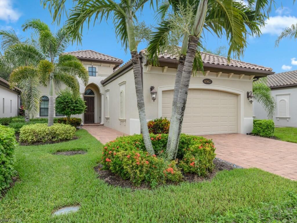 Property Photo:  6562 Amarone Ln  FL 34113 