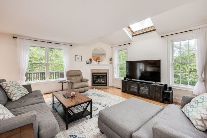 Property Photo:  46 Ledgeview Drive  NH 03857 