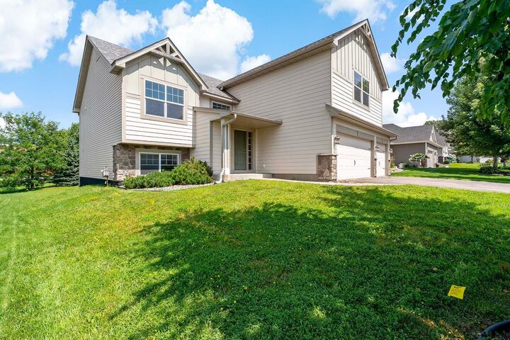 Property Photo:  1363 Ridge Lane  MN 55379 
