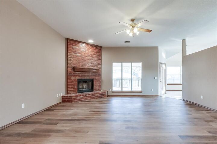 Property Photo: 509 Gyrfalcon Drive OK 73072