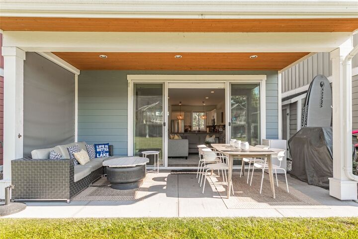 Property Photo:  3750 West Bay Road 9  BC V4T 2B8 
