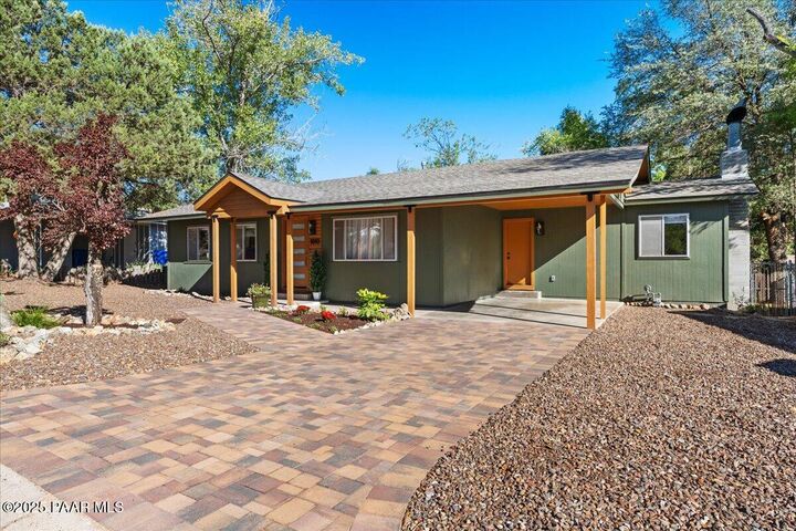 Property Photo:  1810 Meadowbrook Road  AZ 86303 