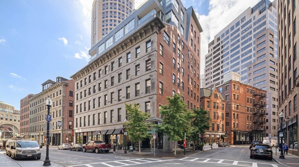 Property Photo:  99-105 Broad Street 4F  MA 02110 