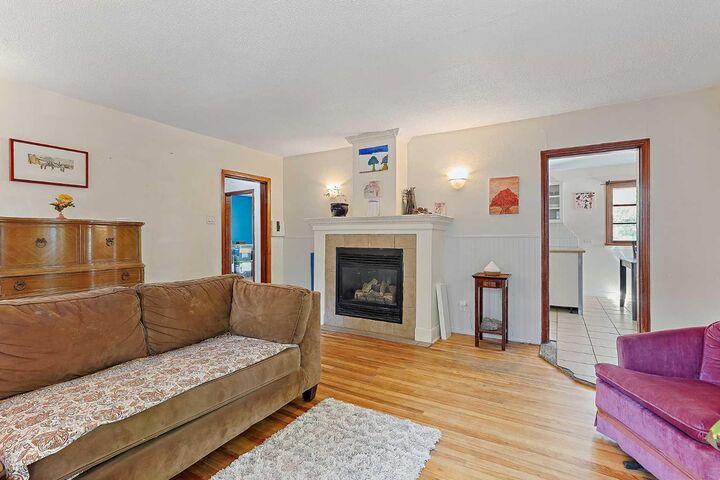 Property Photo:  1253 8A Avenue S  AB T1J 1S4 
