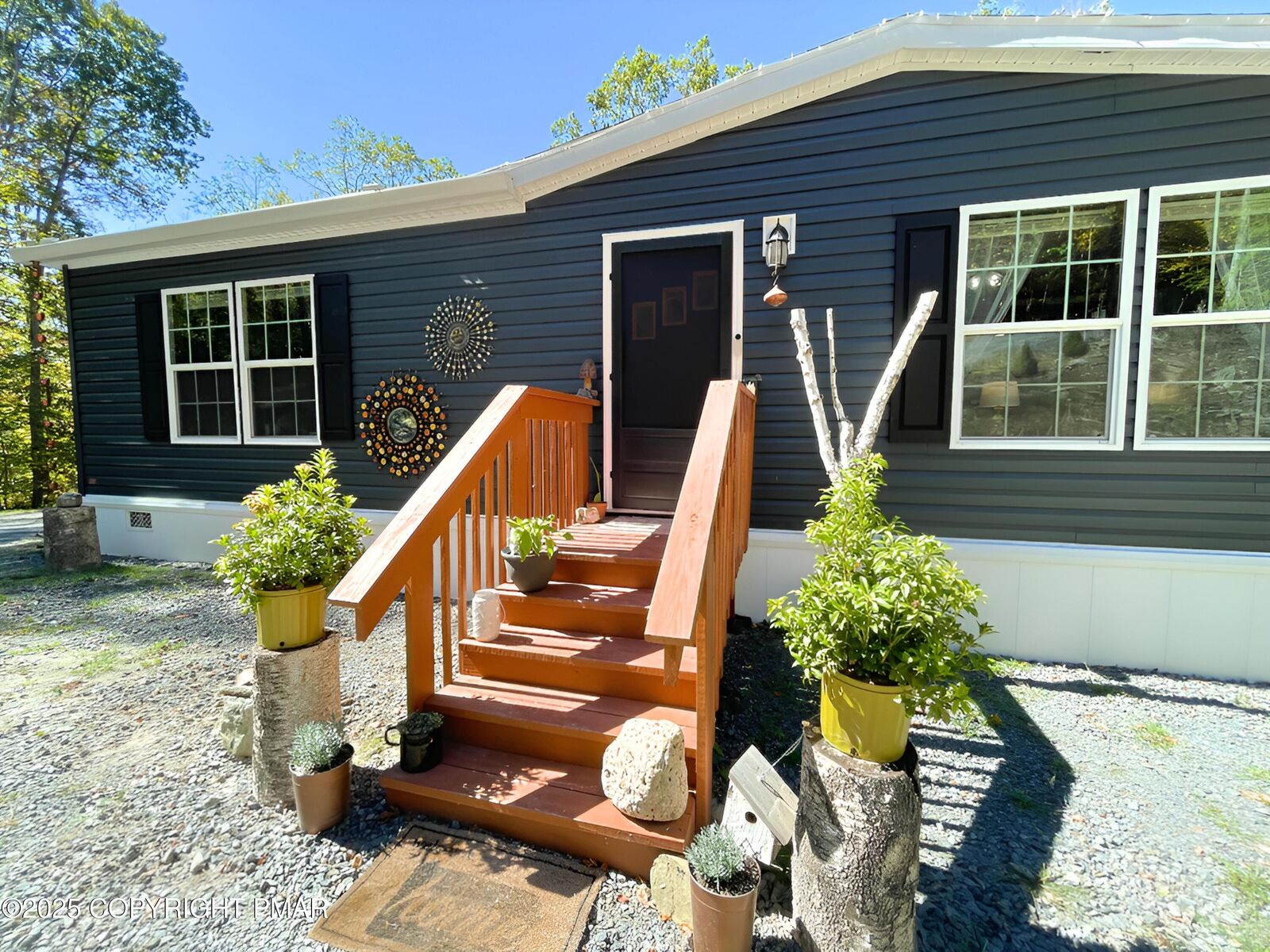 Property Photo:  3177 Stony Run Lane  PA 18326 