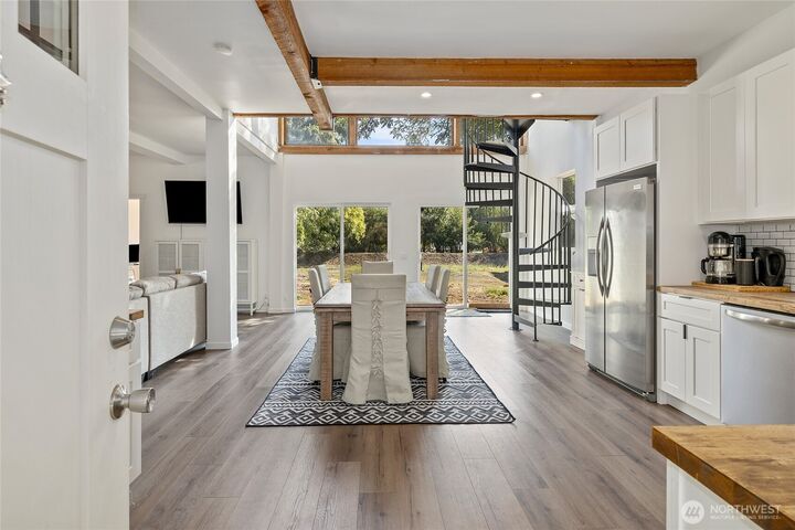 Property Photo: 1660 Airport Road WA 98922