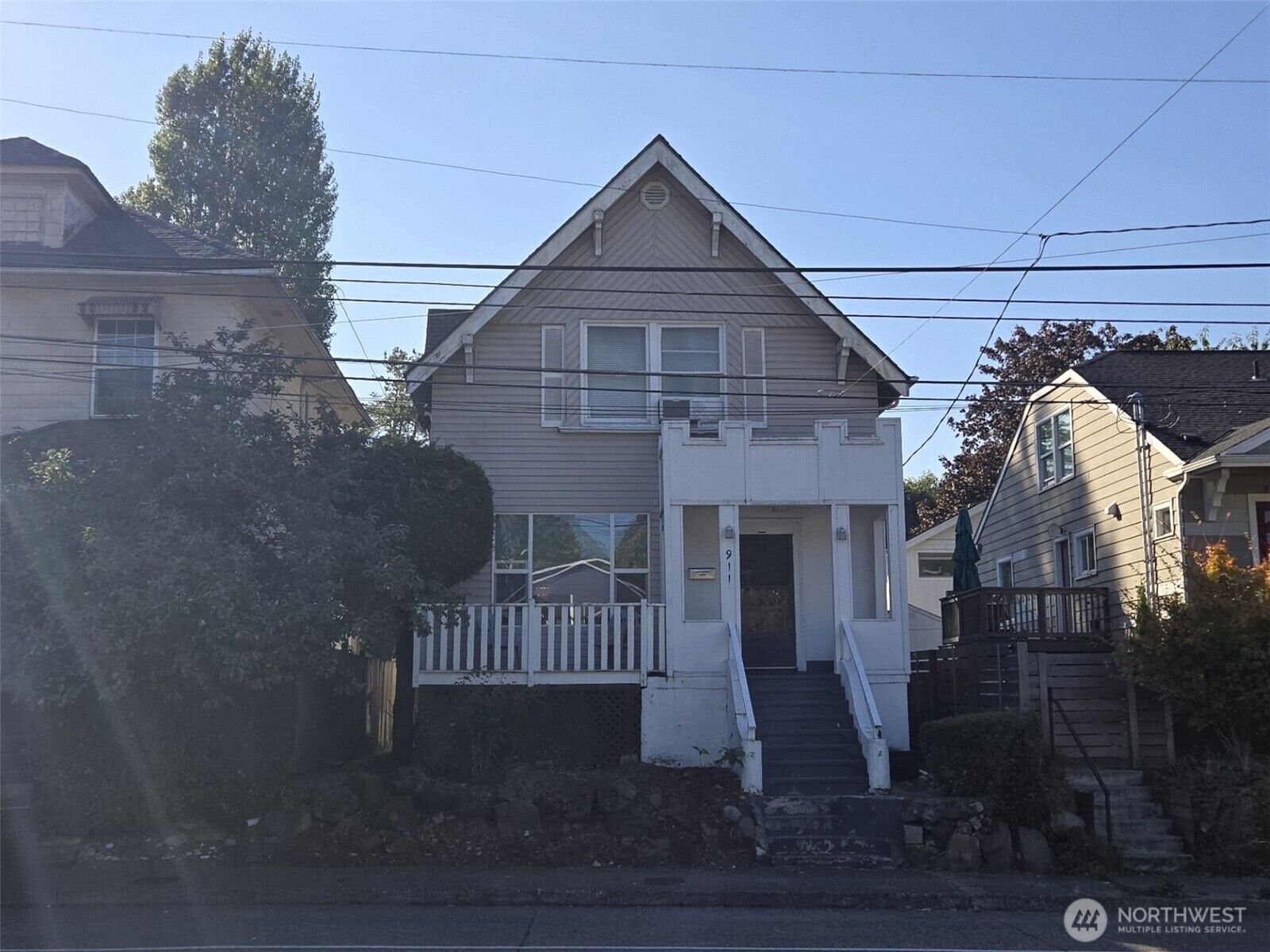 Property Photo:  911  Martin Luther King Jr Way  WA 98122 