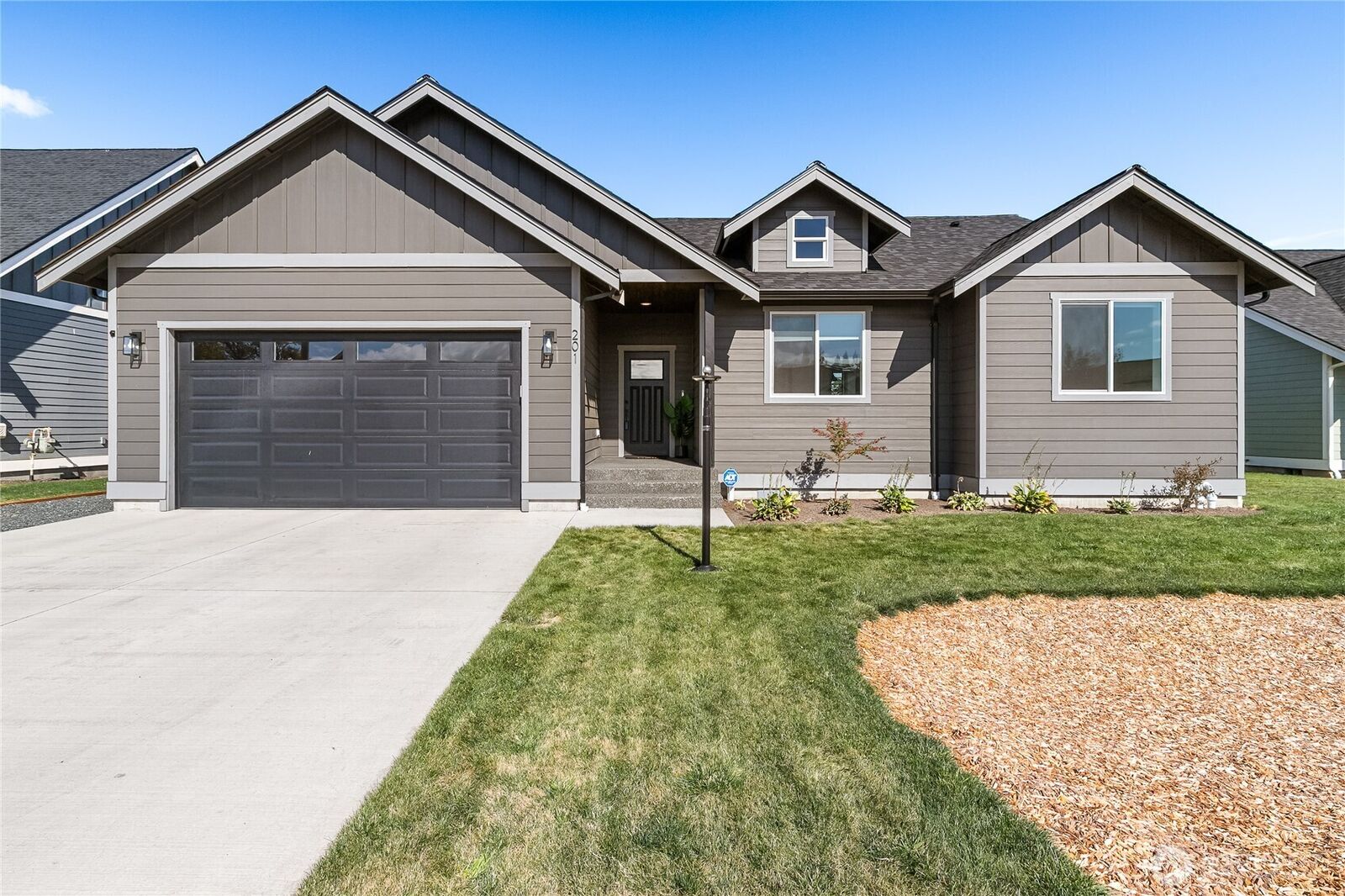 Property Photo:  201  Brentwood Drive  WA 98276 