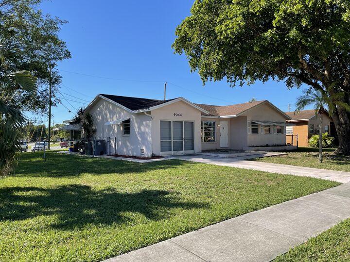 Property Photo: 9044 SW 1st Drive FL 33428