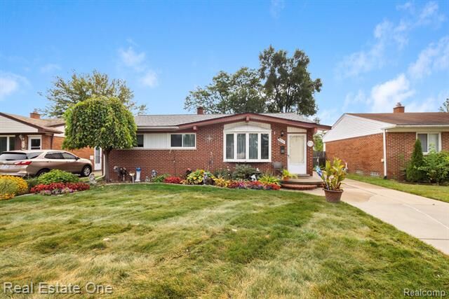 Property Photo: 32111 Birchwood Avenue MI 48186