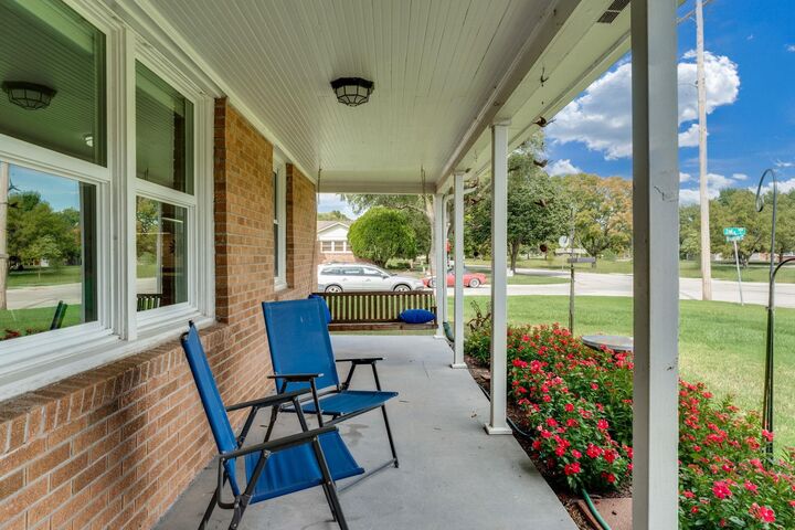 Photo de la propriété:  245 N Brookside St  KS 67208 