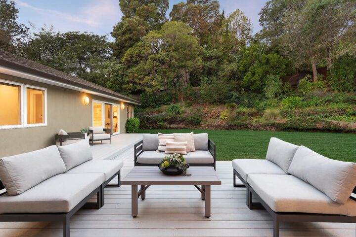 Property Photo:  515 North San Raymundo Road  CA 94010 