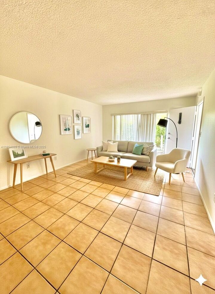 Property Photo: 10401 SW 108th Ave 136 FL 33176